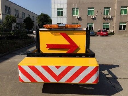 Tractietype van het zoemeraluminium Mobiele Voertuigbarrière Antibotsings